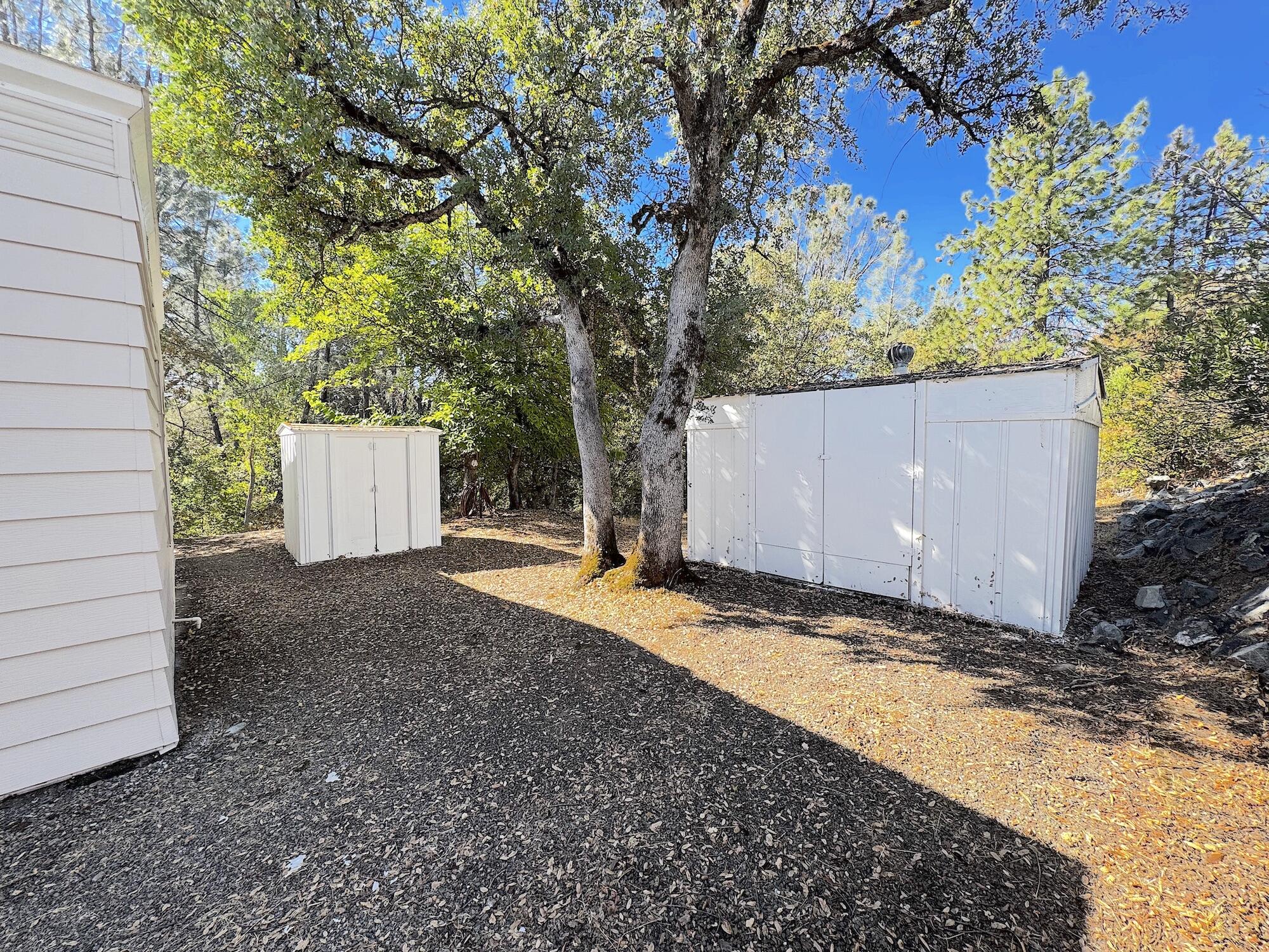 821 St Marks Street, Unit 1 Redding, CA 96003 - Photo 24 of 26 a backyard of a house