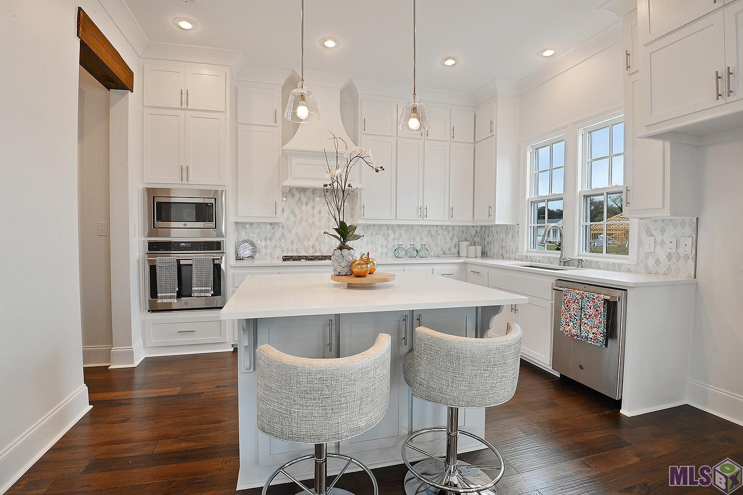 5300 Mimosa Street Baton Rouge, LA 70808 - Photo 3 of 10 Gallery Image 3