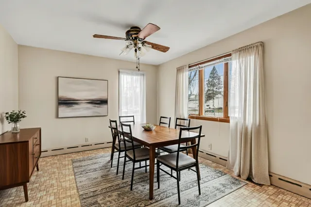 $250,000 | 41085 North 1st Street, Antioch, IL 60002