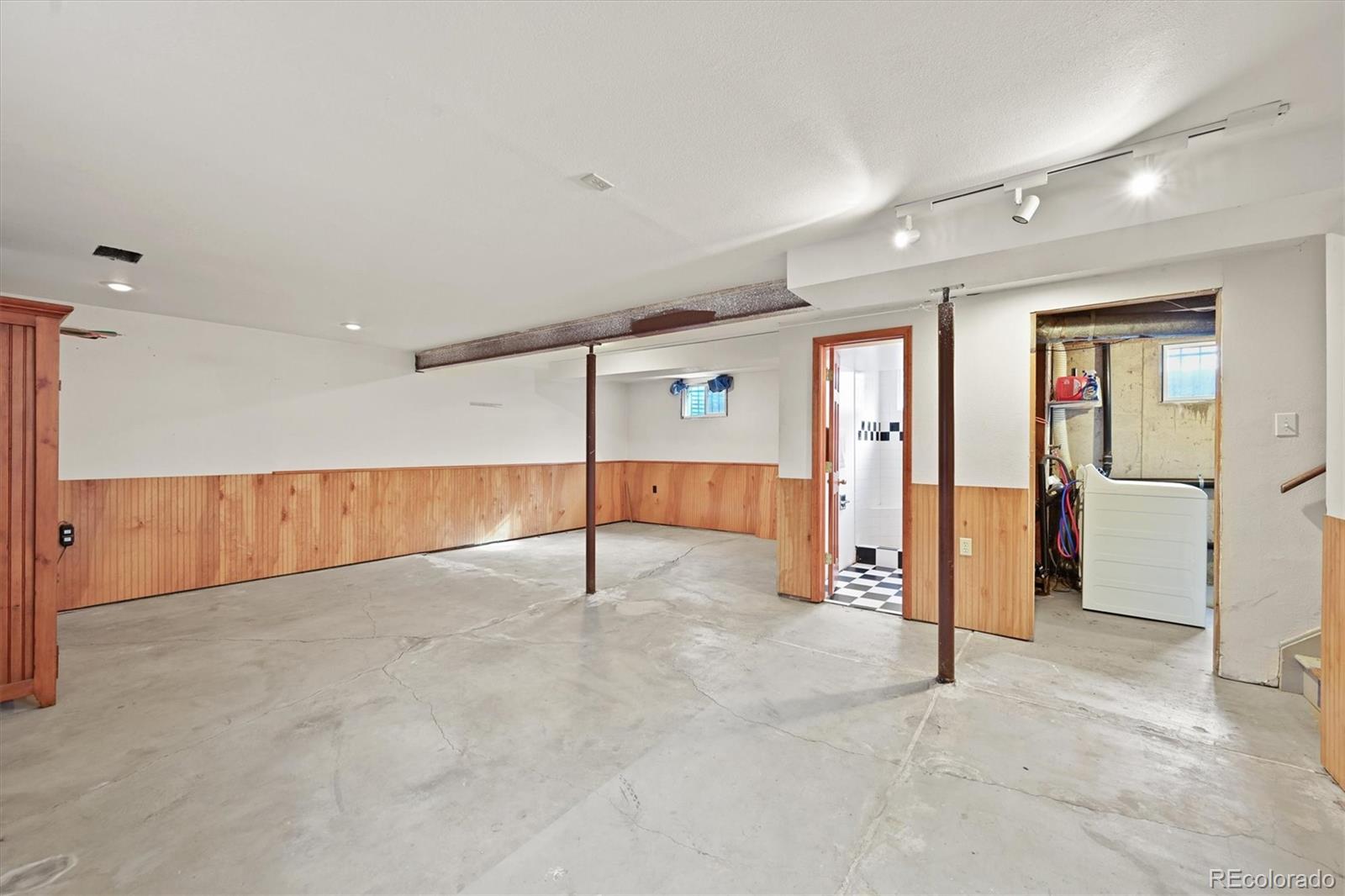 7977 Granada Road Denver, CO 80221 - Photo 18 of 46 Gallery Image 18