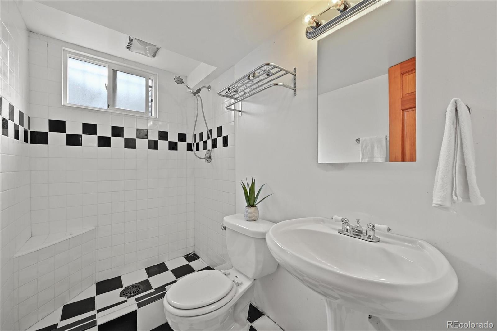 7977 Granada Road Denver, CO 80221 - Photo 20 of 46 Gallery Image 20