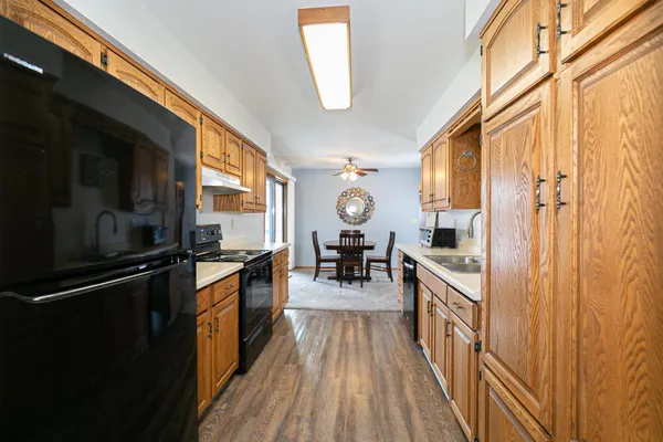 $204,500 | 2211 Virginia Drive, Manitowoc, WI 54220