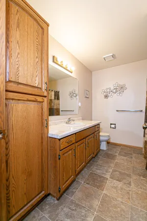 $204,500 | 2211 Virginia Drive, Manitowoc, WI 54220