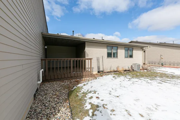 $204,500 | 2211 Virginia Drive, Manitowoc, WI 54220