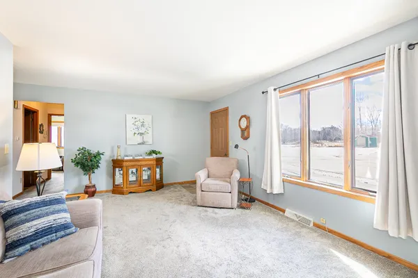 $204,500 | 2211 Virginia Drive, Manitowoc, WI 54220