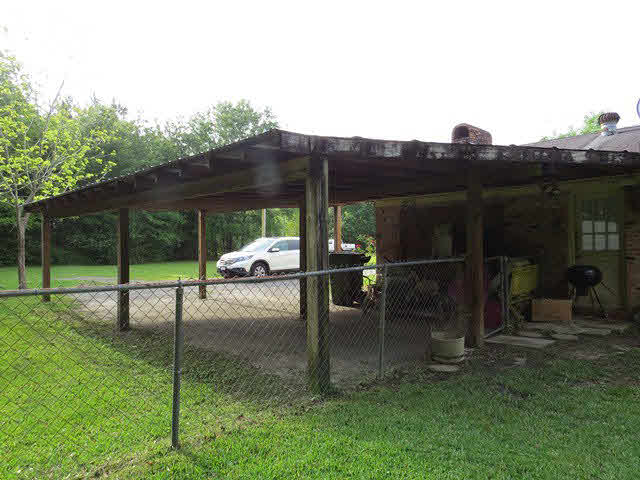 19851 South County Road 20 Foley, AL 36535 - Photo 8 of 26 Carport