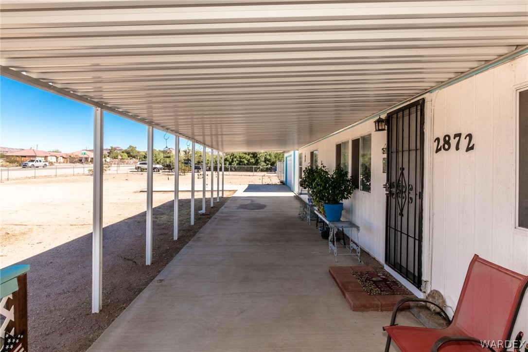 2872 McConnico Road Golden Valley, AZ 86413 - Photo 10 of 47 Front Covered Patio.