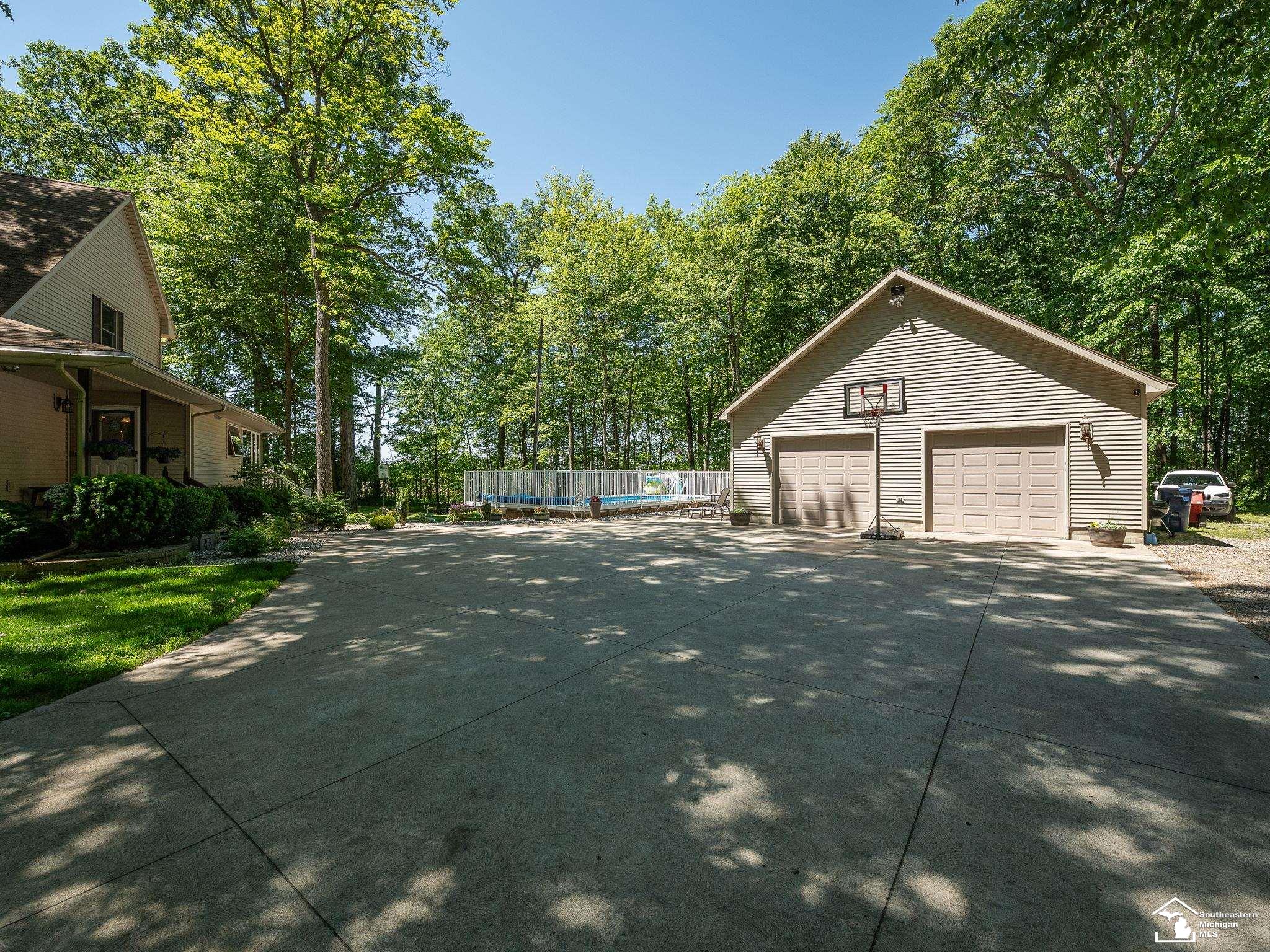 1326 South Raisinville Road Monroe, MI 48161 - Photo 49 of 66