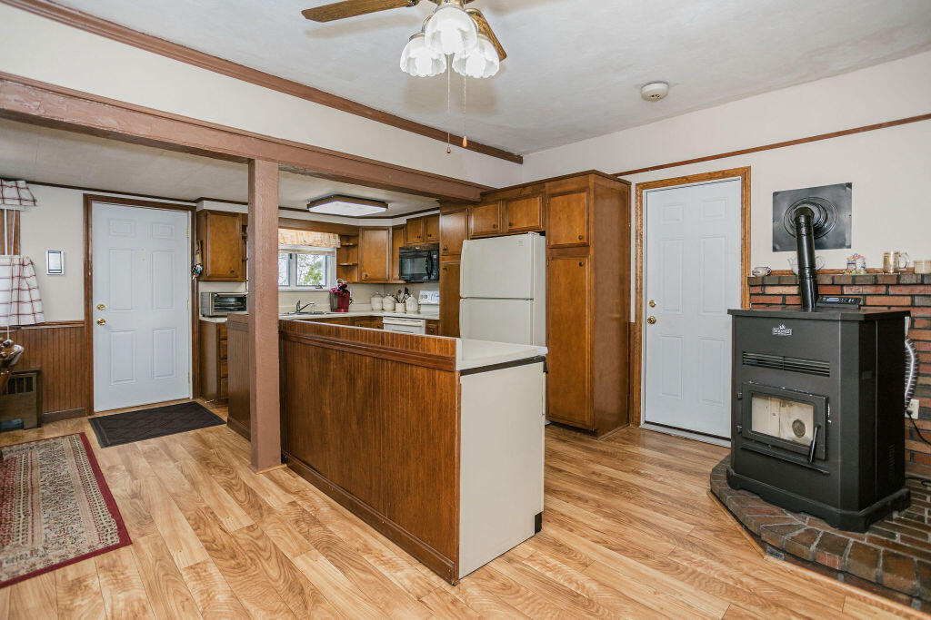 38 High Street Wilton, ME 04294 - Photo 11 of 49 taylor-kaminsky-photo-22