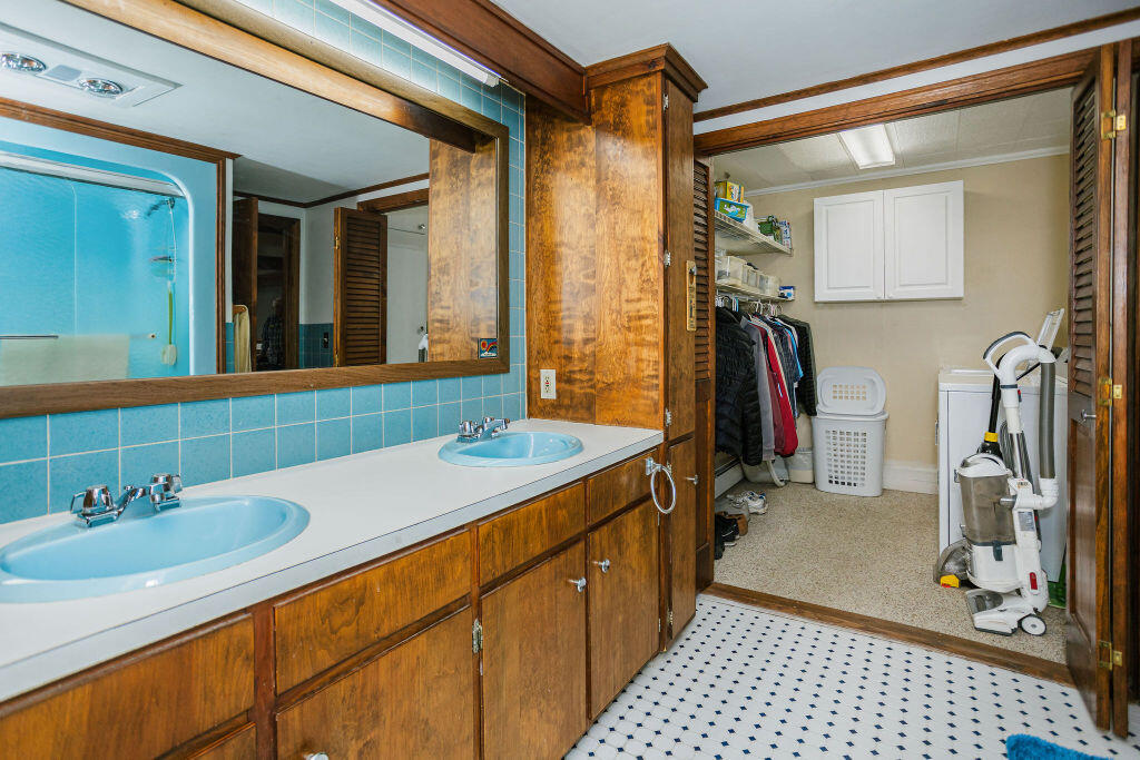 38 High Street Wilton, ME 04294 - Photo 22 of 49 taylor-kaminsky-photo-33