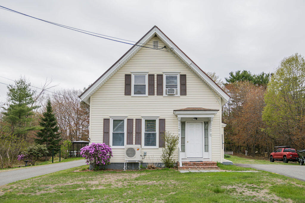 38 High Street Wilton, ME 04294 - Photo 5 of 49 taylor-kaminsky-photo-48