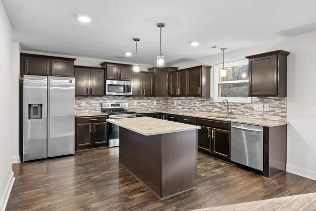 $1,900 | 2897 Teakwood Drive, Clarksville, TN 37040