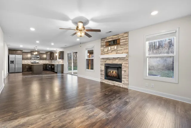 $1,900 | 2897 Teakwood Drive, Clarksville, TN 37040