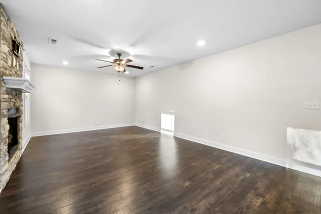 $1,900 | 2897 Teakwood Drive, Clarksville, TN 37040