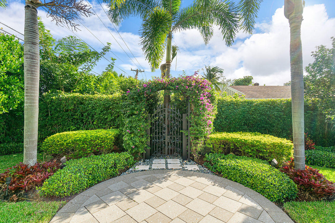 999 Southwest 19th Street Boca Raton, FL 33486 - Photo 8 of 10 011-999SW19thSt-BocaRaton-FL-small