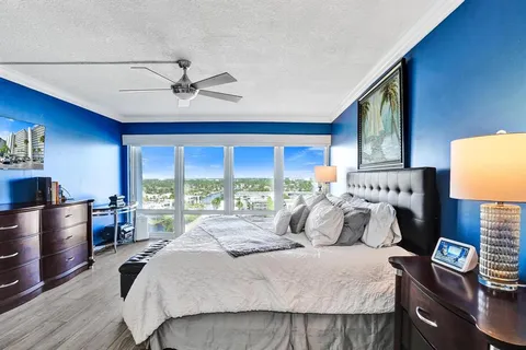 $350,000 | 801 South Federal Highway, Unit PH14, Pompano Beach, FL 33062