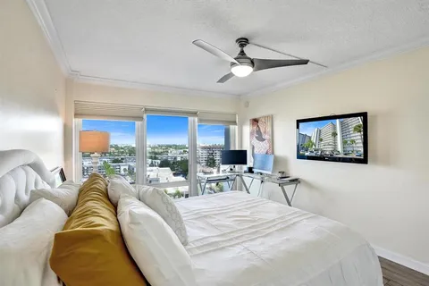 $350,000 | 801 South Federal Highway, Unit PH14, Pompano Beach, FL 33062