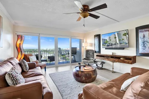 $350,000 | 801 South Federal Highway, Unit PH14, Pompano Beach, FL 33062