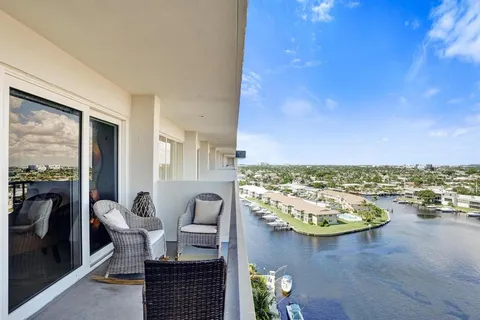 $350,000 | 801 South Federal Highway, Unit PH14, Pompano Beach, FL 33062