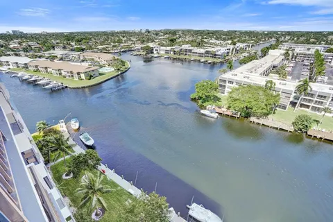 $350,000 | 801 South Federal Highway, Unit PH14, Pompano Beach, FL 33062