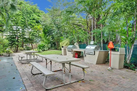 $350,000 | 801 South Federal Highway, Unit PH14, Pompano Beach, FL 33062