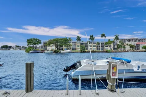 $350,000 | 801 South Federal Highway, Unit PH14, Pompano Beach, FL 33062