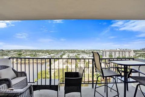 $350,000 | 801 South Federal Highway, Unit PH14, Pompano Beach, FL 33062