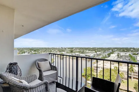 $350,000 | 801 South Federal Highway, Unit PH14, Pompano Beach, FL 33062