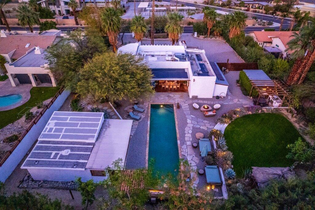 71607 Sahara Road Rancho Mirage, CA 92270 - Photo 115 of 118 an aerial view of a house with a garden and plants