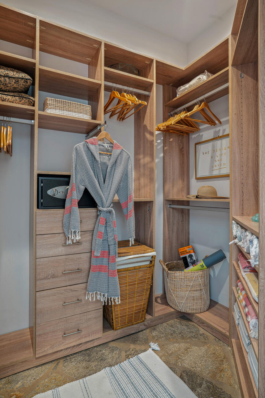 71607 Sahara Road Rancho Mirage, CA 92270 - Photo 31 of 118 a storage room