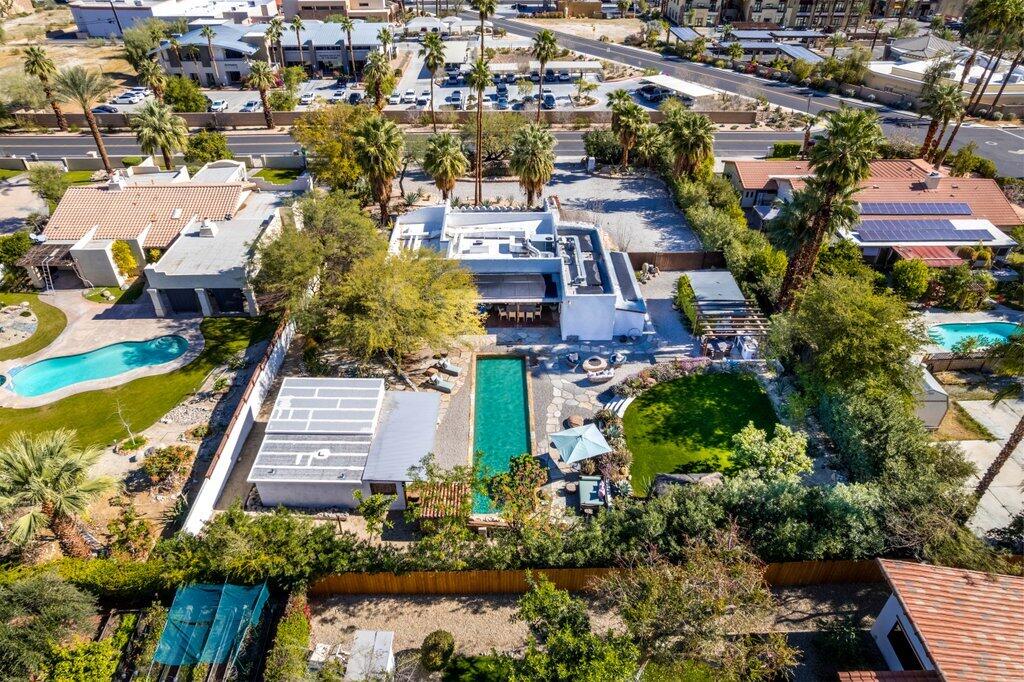 71607 Sahara Road Rancho Mirage, CA 92270 - Photo 90 of 118 an aerial view of a houses with yard