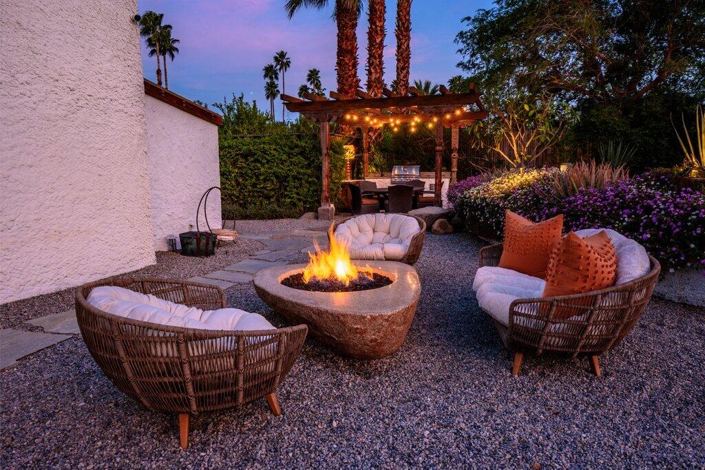 71607 Sahara Road Rancho Mirage, CA 92270 - Photo 97 of 118 SA - 47.jpg-firepit-bbq-twilight