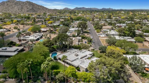 $2,750,000 | 9829 North 49th Place, Paradise Valley, AZ 85253