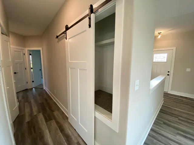 $260,000 | 711 North Wakefield Avenue, Valley Center, KS 67147