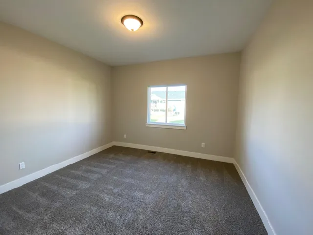 $260,000 | 711 North Wakefield Avenue, Valley Center, KS 67147