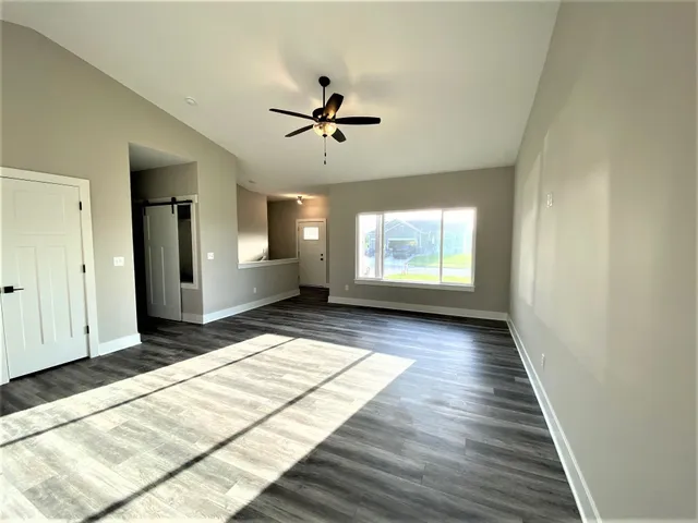 $260,000 | 711 North Wakefield Avenue, Valley Center, KS 67147