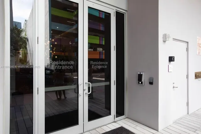 $408,800 | 227 Northeast 2nd Street, Unit 3001, Miami, FL 33132