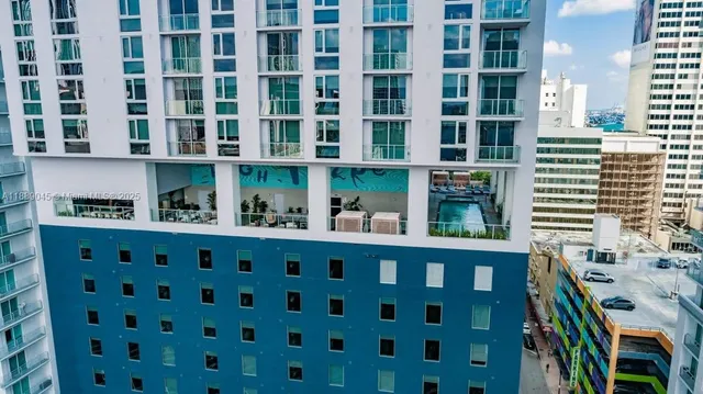 $408,800 | 227 Northeast 2nd Street, Unit 3001, Miami, FL 33132