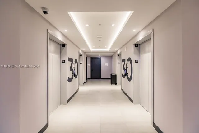 $408,800 | 227 Northeast 2nd Street, Unit 3001, Miami, FL 33132