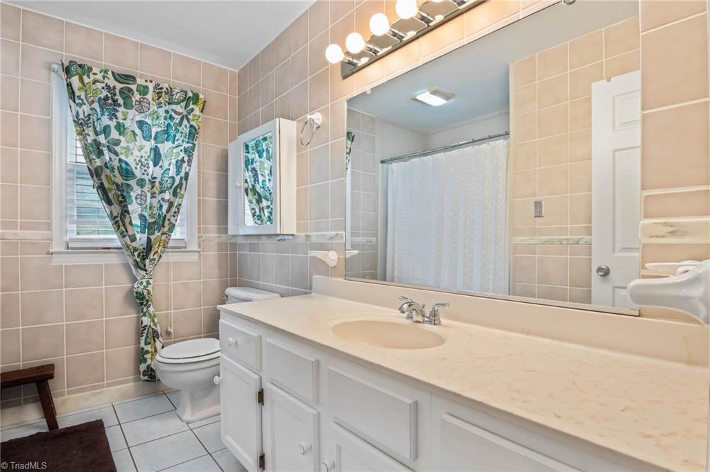 1521 Berwick Road Southwest Winston-Salem, NC 27103 - Photo 15 of 30 Gallery Image 15