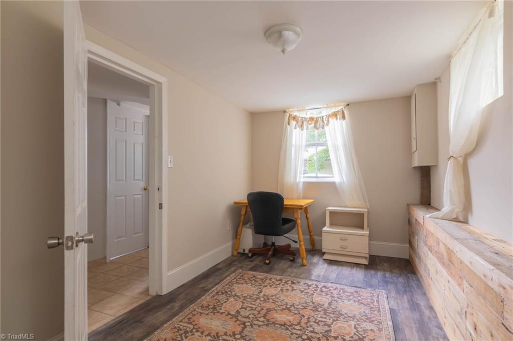 1521 Berwick Road Southwest Winston-Salem, NC 27103 - Photo 24 of 30 Gallery Image 24