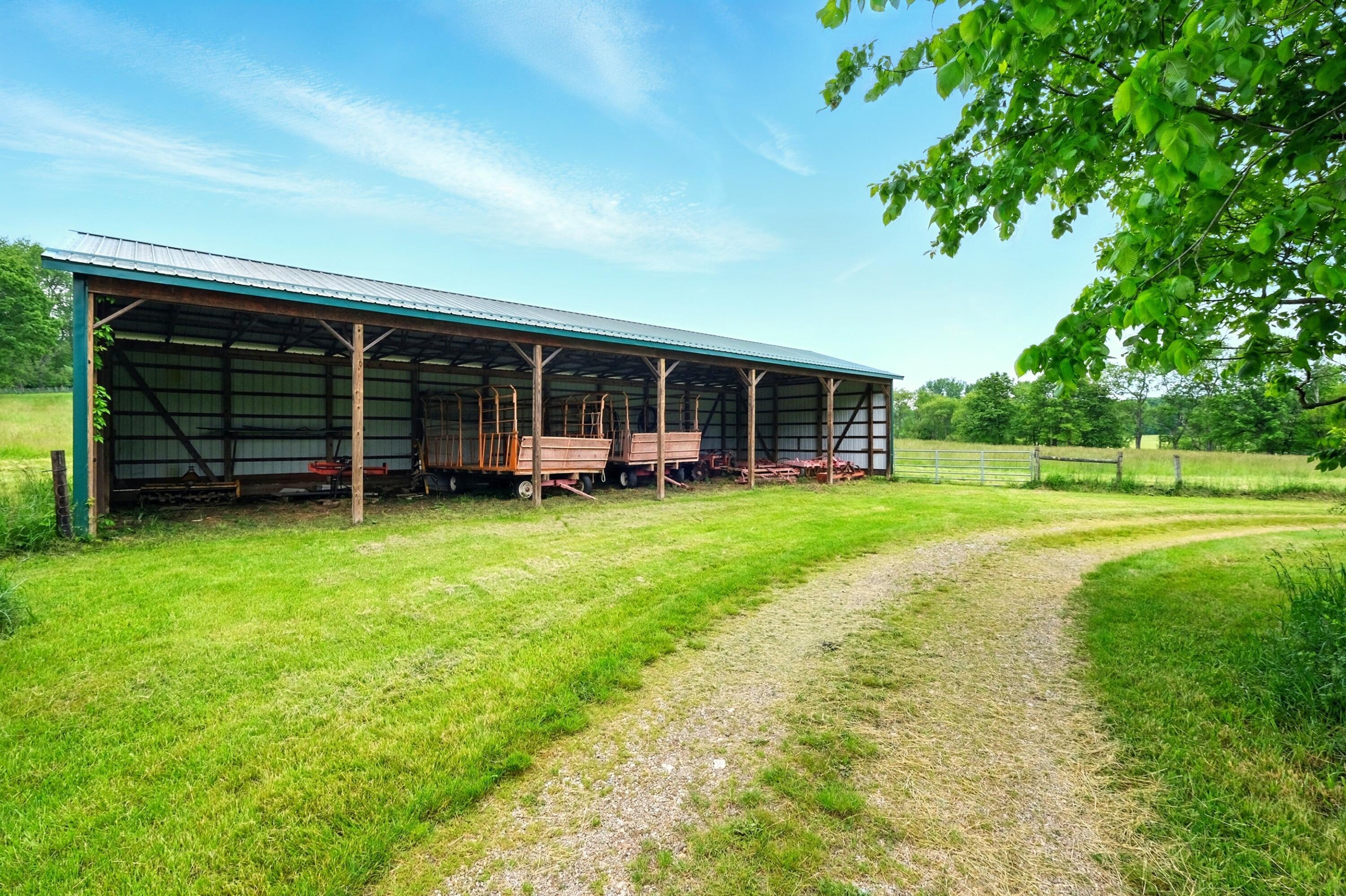 7955 Horn Road Gambier, OH 43022 - Photo 12 of 90 Photo_069