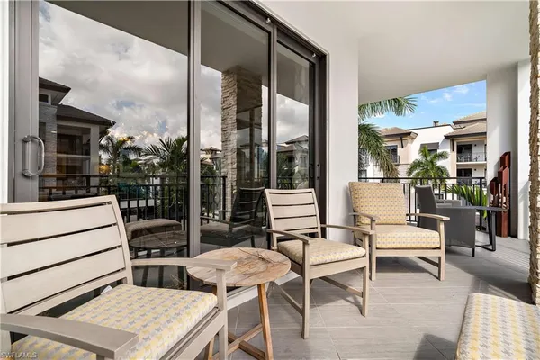 $15,000 | 1030 3rd Avenue South, Unit 302, Naples, FL 34102