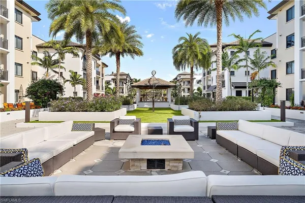 $15,000 | 1030 3rd Avenue South, Unit 302, Naples, FL 34102