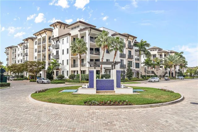 $15,000 | 1030 3rd Avenue South, Unit 302, Naples, FL 34102