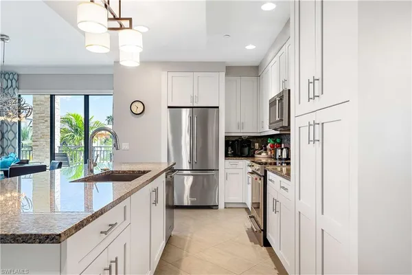 $15,000 | 1030 3rd Avenue South, Unit 302, Naples, FL 34102