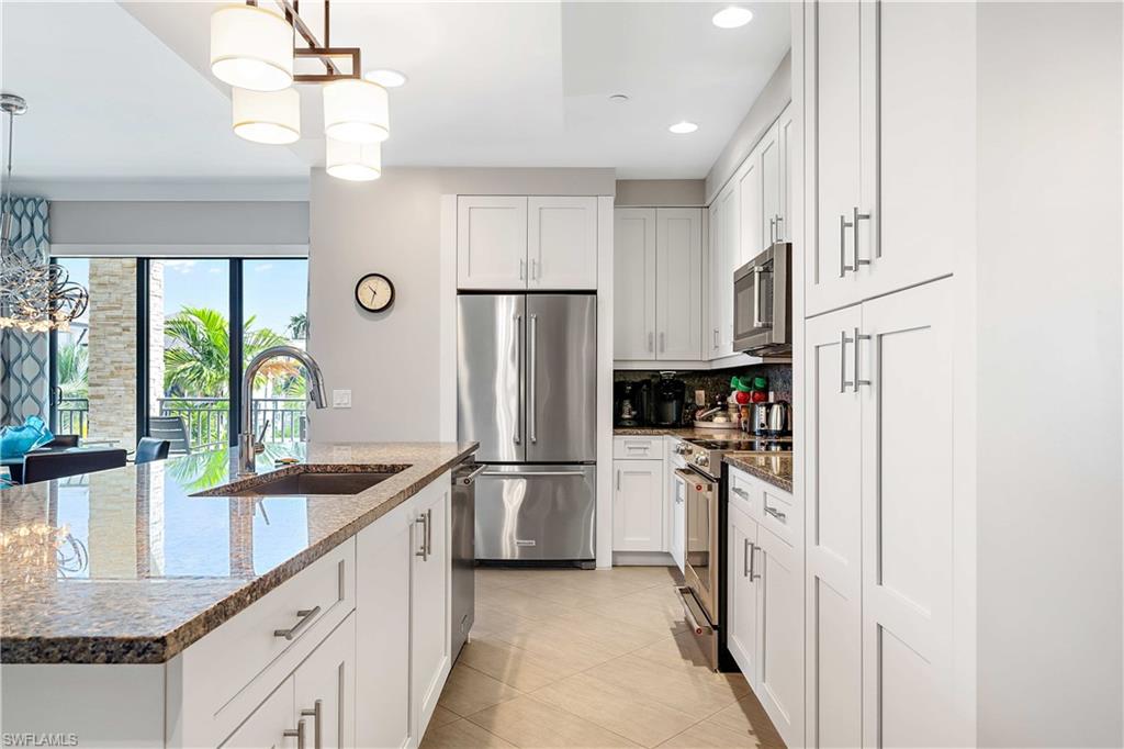 1030 3rd Avenue South, Unit 302 Naples, FL 34102 - Photo 5 of 34