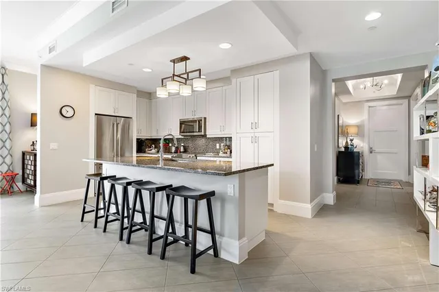 $15,000 | 1030 3rd Avenue South, Unit 302, Naples, FL 34102