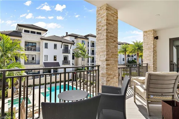 $15,000 | 1030 3rd Avenue South, Unit 302, Naples, FL 34102