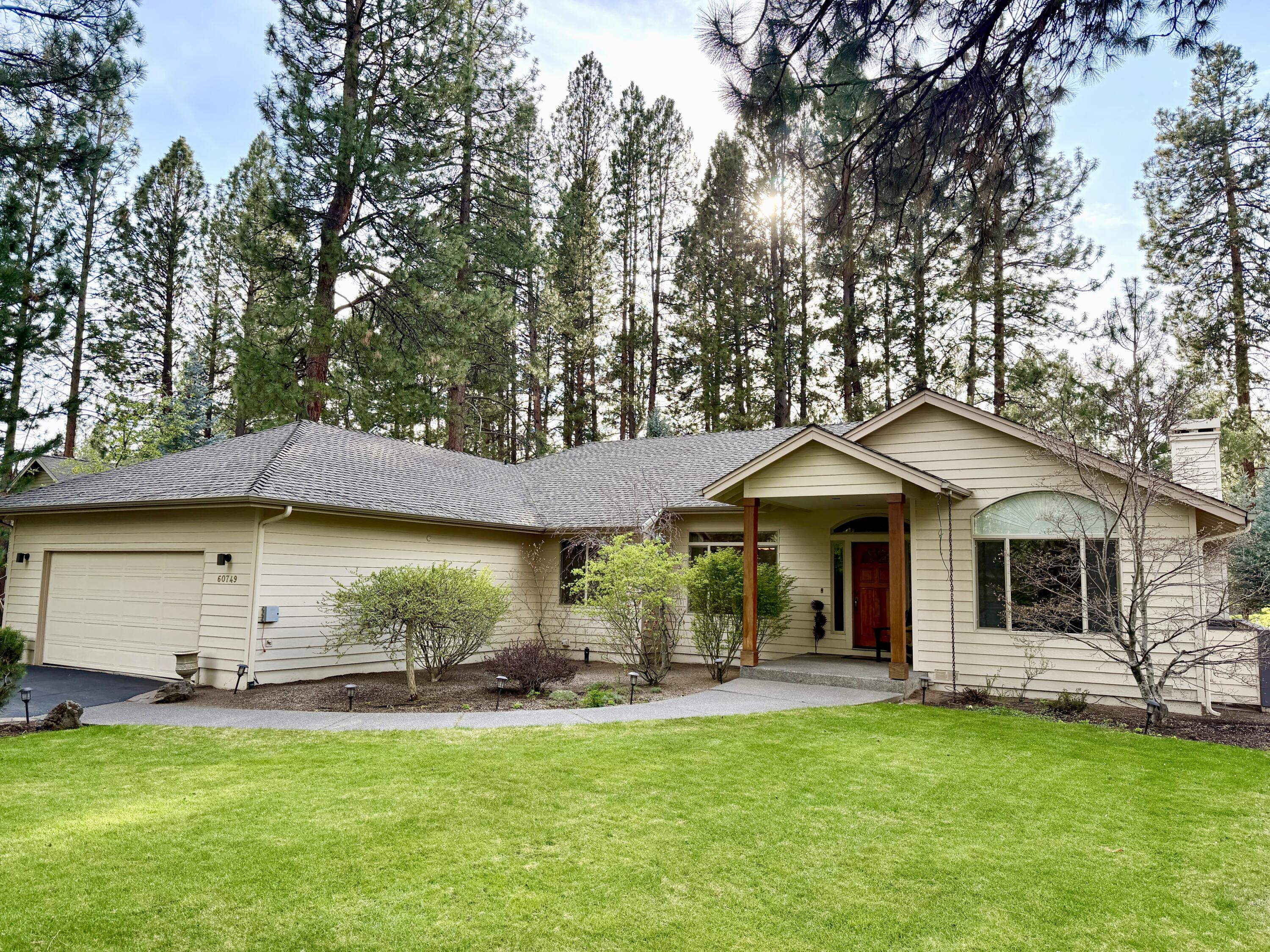 60749 Golf Village Loop Bend, OR 97702 - Photo 8 of 54 IMG_0113